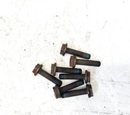 Volvo V70 Nuts/bolts 