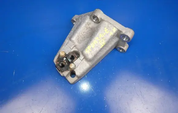 KIA Sportage Engine mounting bracket 