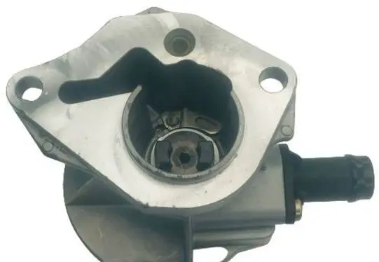 Renault Kangoo I Vacuum pump 700673010 8200404542 1465000Q0B