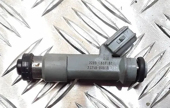 Toyota Aygo AB40 Fuel injector 2325000030 2200532079