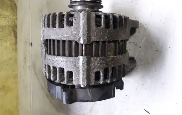 Volkswagen PASSAT B6 Generator/alternator
