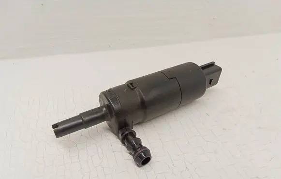 BMW 3 E90 E91 Headlight washer pump 8377430