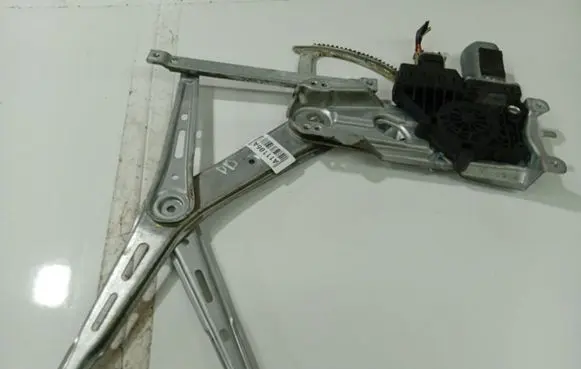 Opel Zafira B Sliding door window regulator with motor 