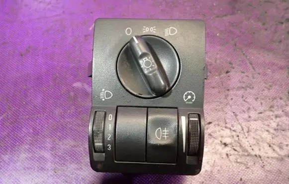 Opel Combo C Light switch 9116615PE