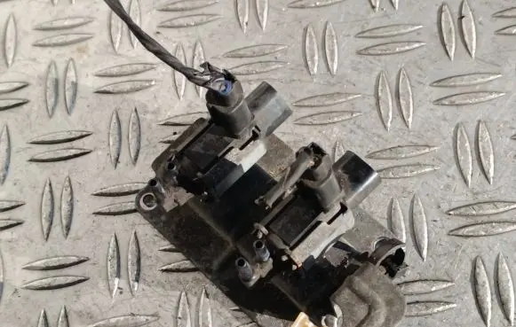 Ford S-MAX Turbo solenoid valve 4M5G9A500 LF15 465947829