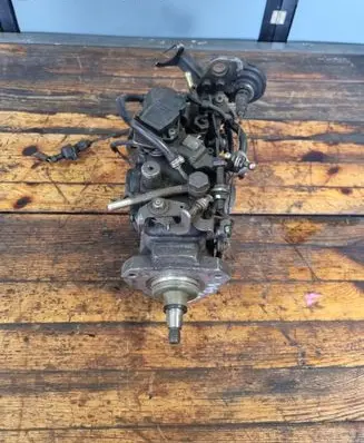 Volvo S40, V40 Fuel injection high pressure pump R8448B260A