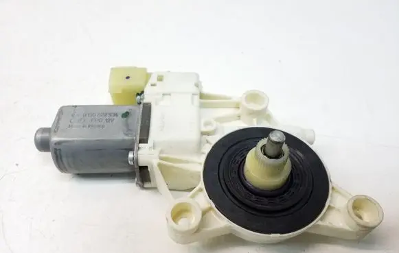 Chrysler 200 Front door window regulator motor