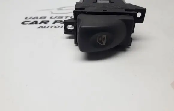 Renault Laguna I Electric window control switch 7700417488B