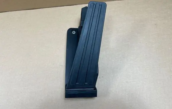 Porsche Taycan 9J1 Accelerator throttle pedal 9J1721507B