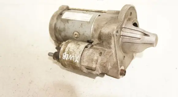 Peugeot 208 Starter motor AV6N-11000-GB