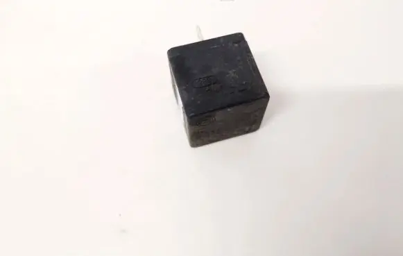 Volkswagen Jetta II Other relay 191955531