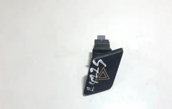 Toyota Yaris Hazard light switch 843320d010 84332-0d010
