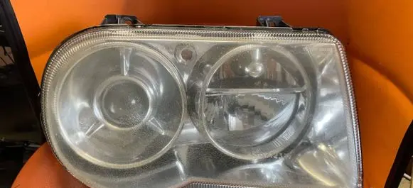 Chrysler 300 - 300C Headlight/headlamp 04805760AG