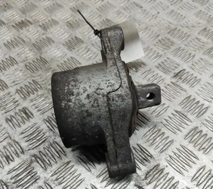 Maserati Ghibli Engine mount bracket 6700048710