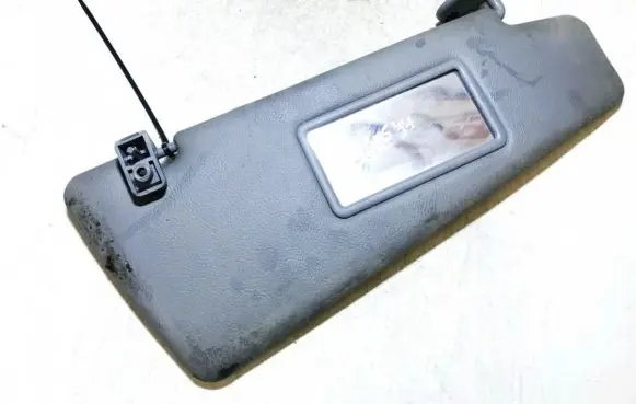 Sun visor