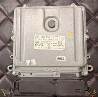 Mercedes-Benz Sprinter W906 Engine control unit/module A6461501077 0281014187