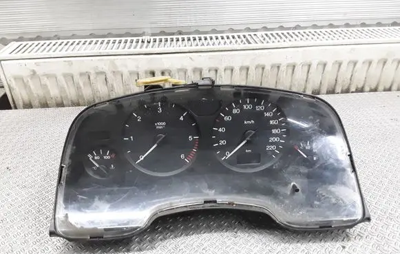 Opel Zafira A Speedometer (instrument cluster) EJ09228757