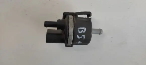 Volkswagen PASSAT B5.5 Valve vacuum 058133459F PX04212135