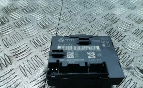 Audi A4 S4 B8 8K Door control unit/module 8k0959795