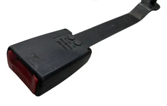 Front seatbelt buckle