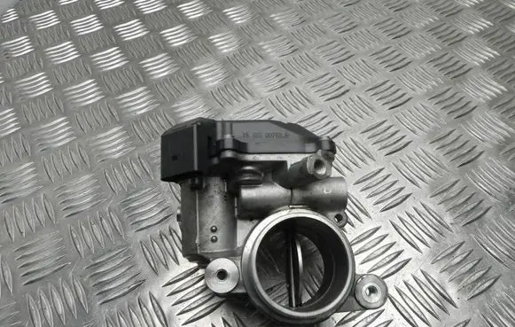 Volkswagen Golf Sportsvan Throttle body valve 04L128063T VD11252