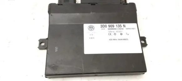 Volkswagen Touareg I Keyless (KESSY) go control unit/module 3D0909135N 5WK47021