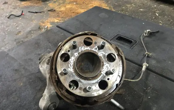 Honda Accord Rear wheel hub