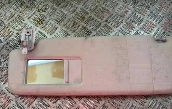 Volkswagen Tiguan Sun visor 