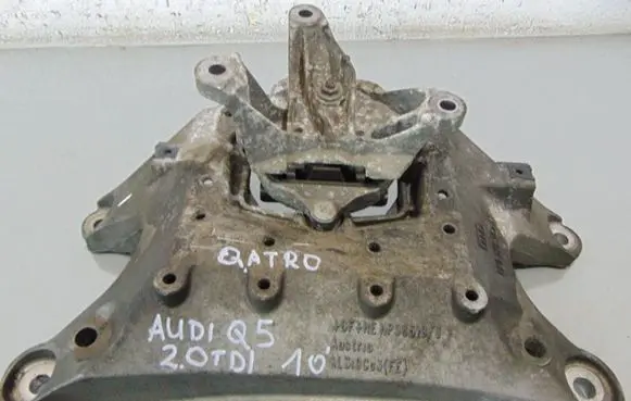 Audi Q5 SQ5 Gearbox mounting bracket 8K0399263