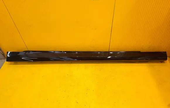 BMW 5 G60 Sill 8084760