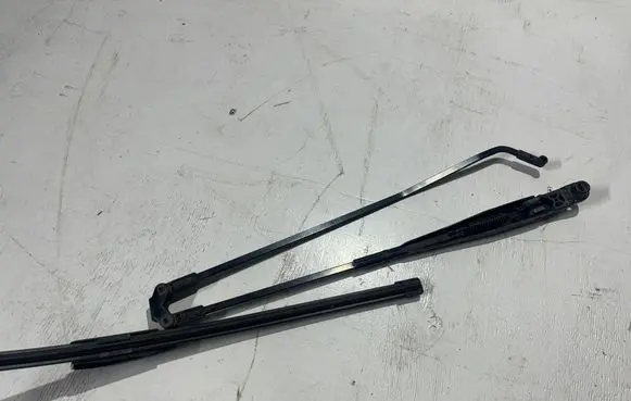 Toyota Aygo AB10 Windshield/front glass wiper blade 