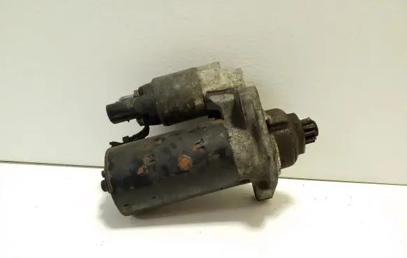 Volkswagen Polo V 6R Starter motor