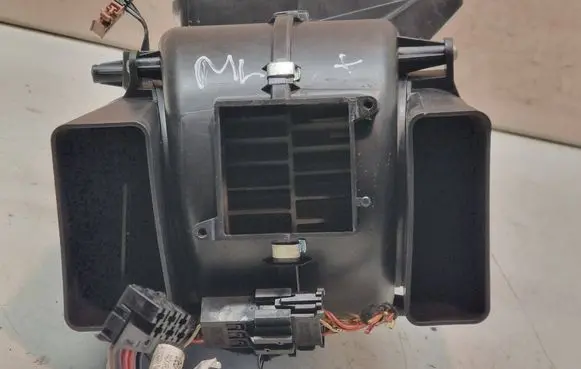 Mercedes-Benz ML W163 Heater fan/blower A1638300308 0016341