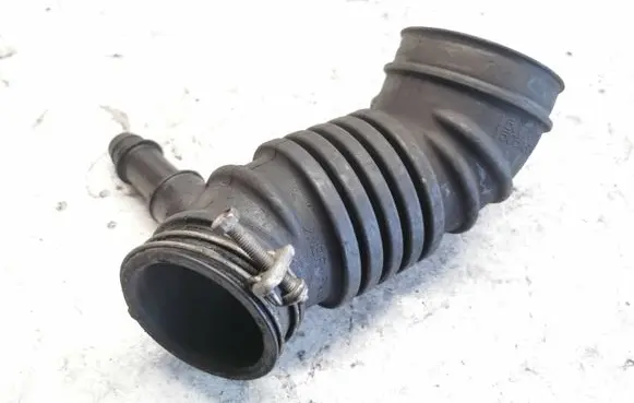 Mitsubishi Lancer X Air intake hose/pipe 1505A386 1505A375