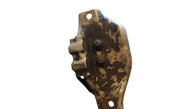 Subaru Forester SF Engine mount bracket