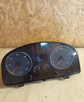 Volkswagen Touran I Speedometer (instrument cluster) V0002000 0877011330 1T0920864A