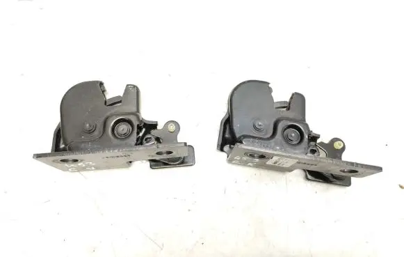 Suzuki Swift I Seat back rest lock catch V505600 000067298