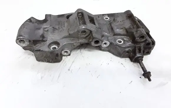 BMW 5 F10 F11 Engine mounting bracket 11168506863 8506863 174786