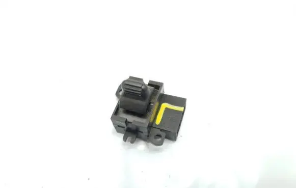 Jeep Grand Cherokee (WJ) Quarter vent window switch 56042387