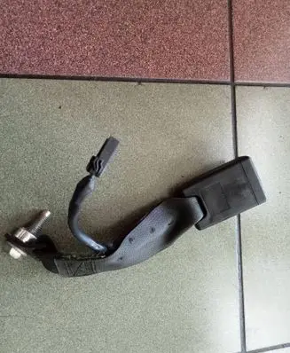 Nissan Qashqai+2 Rear seatbelt buckle 88822EY10C 637411 306338899N