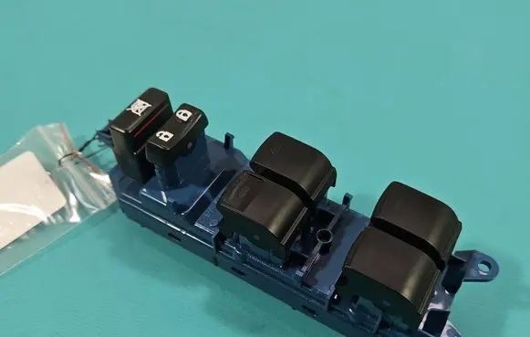 Toyota Avensis T270 Electric window control switch IMPRK1486975