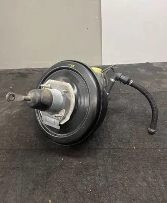 BMW 5 E39 Brake booster 1165057 LSC145T