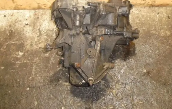Renault Clio II Manual 4 speed gearbox JB1513