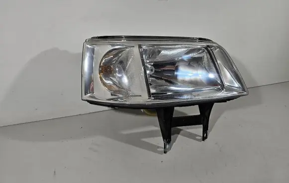 Volkswagen Transporter - Caravelle T5 Headlight/headlamp 105802052029