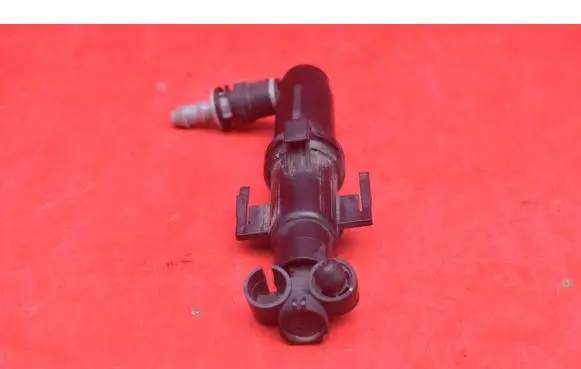 BMW 5 F10 F11 Windshield washer spray nozzle 7149886