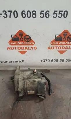 Toyota Yaris Starter motor 33050