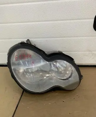 Mercedes-Benz C W203 Headlight/headlamp A2038260291 E1914