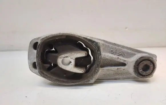Citroen C4 Cactus Engine mount bracket 9673005780
