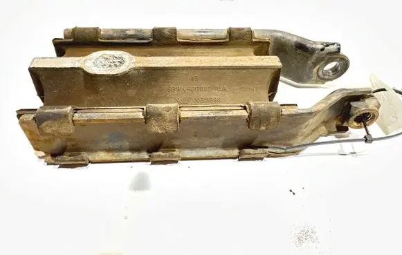 Volvo XC60 Engine mount bracket 8g9n-6p082ba