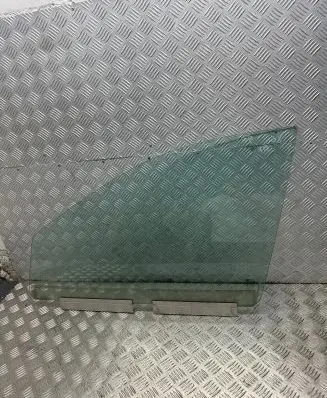 Volvo XC90 Front door window glass four-door